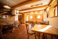 Restaurace v ubytování Hotel Wildrose