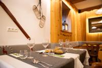 Jídlo v hotelu nebo okolí