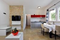 Kuchyňa alebo kuchynka v ubytovaní Beach Apartments in Stobrec