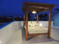 Bazén v ubytování View , Beach House , by MAHBOVILLAS nebo v jeho okolí