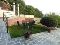 Vonkajšia záhrada v ubytovaní HELIANTHOS VILLA - APARTMENT No1