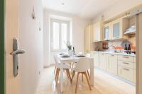 Kuchyňa alebo kuchynka v ubytovaní Elegant Aparment Vittorio City Center