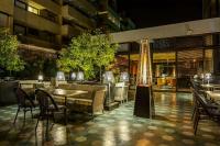 Wyndham Santiago Pettraにあるレストランまたは飲食店