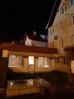 Budova, v ktorej sa apartmán nachádza