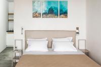 Posteľ alebo postele v izbe v ubytovaní The Mykonist Executive Villa Elia Beach