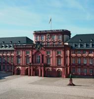 Das Gebäude in dem sich das Hotel befindet