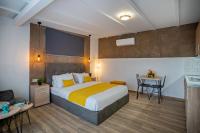 Posteľ alebo postele v izbe v ubytovaní Rooftop apartment,in the heart of old town!