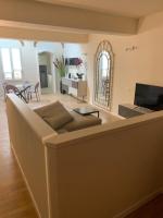A television and/or entertainment centre at Maison del Ducato Cavour 37