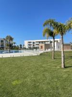 Vonkajšia záhrada v ubytovaní LyriosHomes Luxury Costa Ballena Beach