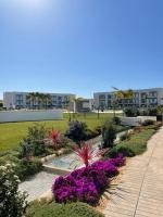 Vonkajšia záhrada v ubytovaní LyriosHomes Luxury Costa Ballena Beach