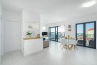 Kuchyňa alebo kuchynka v ubytovaní Penthouse Adriatic Blue