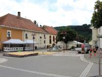 The surrounding neighborhood or a neighborhood close to the holiday home