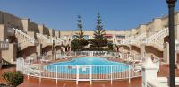 Bazén v ubytování Apartament CALETA nebo v jeho okolí