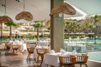 Bazén v ubytovaní Avra Imperial Hotel alebo v jeho blízkosti