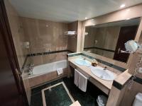 A bathroom at Santiago