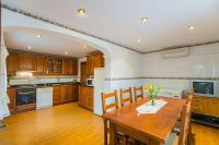 Kuchnia lub aneks kuchenny w obiekcie Casa BENESTAR by Mallorca Villa Selection
