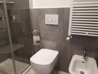 A bathroom at SoleLuna Fiera 6 Rooms