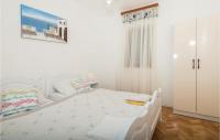 Un ou plusieurs lits dans un h&eacute;bergement de l&#39;&eacute;tablissement Gorgeous Apartment In Senj With Kitchen