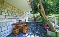 Vonkajšia záhrada v ubytovaní Apartment Trogir With Sea View 05