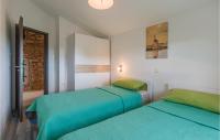 Posteľ alebo postele v izbe v ubytovaní 4 Bedroom Cozy Home In Liznjan