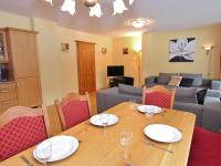 Telewizja i/lub zestaw kina domowego w obiekcie Chalet apartment in Saalbach-Hinterglemm