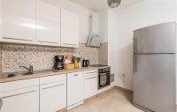 Kuchyň nebo kuchyňský kout v ubytování 2 Bedroom Amazing Apartment In Rijeka