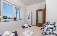Postel nebo postele na pokoji v ubytování 2 Bedroom Amazing Apartment In Rijeka