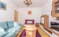 Posedenie v ubytovaní 2 Bedroom Stunning Home In Omisalj