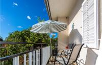 Balkón alebo terasa v ubytovaní 2 Bedroom Stunning Home In Omisalj