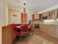 Kuchnia lub aneks kuchenny w obiekcie Chalet apartment in Saalbach-Hinterglemm
