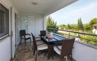 Balkon lub taras w obiekcie One-Bedroom Apartment In Stari Grad