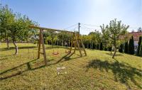 Herní místnost nebo prostor pro děti v ubytování Three-Bedroom Holiday Home In Slunj