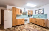 A kitchen or kitchenette at El Collado
