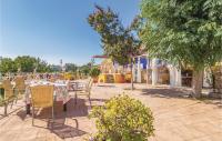 Reštaurácia alebo iné gastronomické zariadenie v ubytovaní Nice Home In Hornachuelos Córdoba