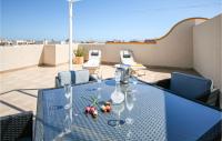Nápoje v ubytování 2 Bedroom Nice Apartment In Torrevieja