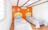 Postel nebo postele na pokoji v ubytování Cozy Home In Nerja With Wifi