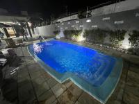 Hostel flor do Caribeの敷地内または近くにあるプール