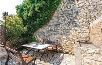 Patio alebo iná vonkajšia časť ubytovania Two-Bedroom Holiday Home In Krnica