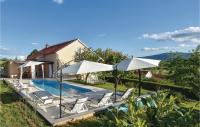 Bazén v ubytovaní Holiday Home Bajagic 90 With Outdoor Swimmingpool alebo v jeho blízkosti