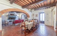 A kitchen or kitchenette at Greppo A