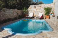 Bazén v ubytování Holiday house Šokotini dvori nebo v jeho okolí