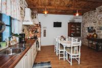 Kuchyň nebo kuchyňský kout v ubytování Holiday house Šokotini dvori