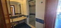 A bathroom at Apartment at domina coral bay aquamarine , resort spa e casino'