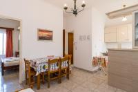 A kitchen or kitchenette at Julias Apartments