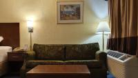 Ein Sitzbereich in der Unterkunft South Padre Island Inn
