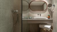 Ein Badezimmer in der Unterkunft U Splash Resort Eilat
