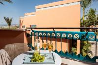 Ein Balkon oder eine Terrasse in der Unterkunft U Splash Resort Eilat