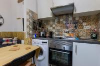 A kitchen or kitchenette at Social - kitchen home - apartment Madrid
