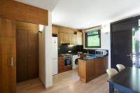 A kitchen or kitchenette at Apartamentos Masella 1600