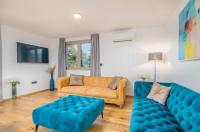 Część wypoczynkowa w obiekcie Villa Njivice Apartment Ema